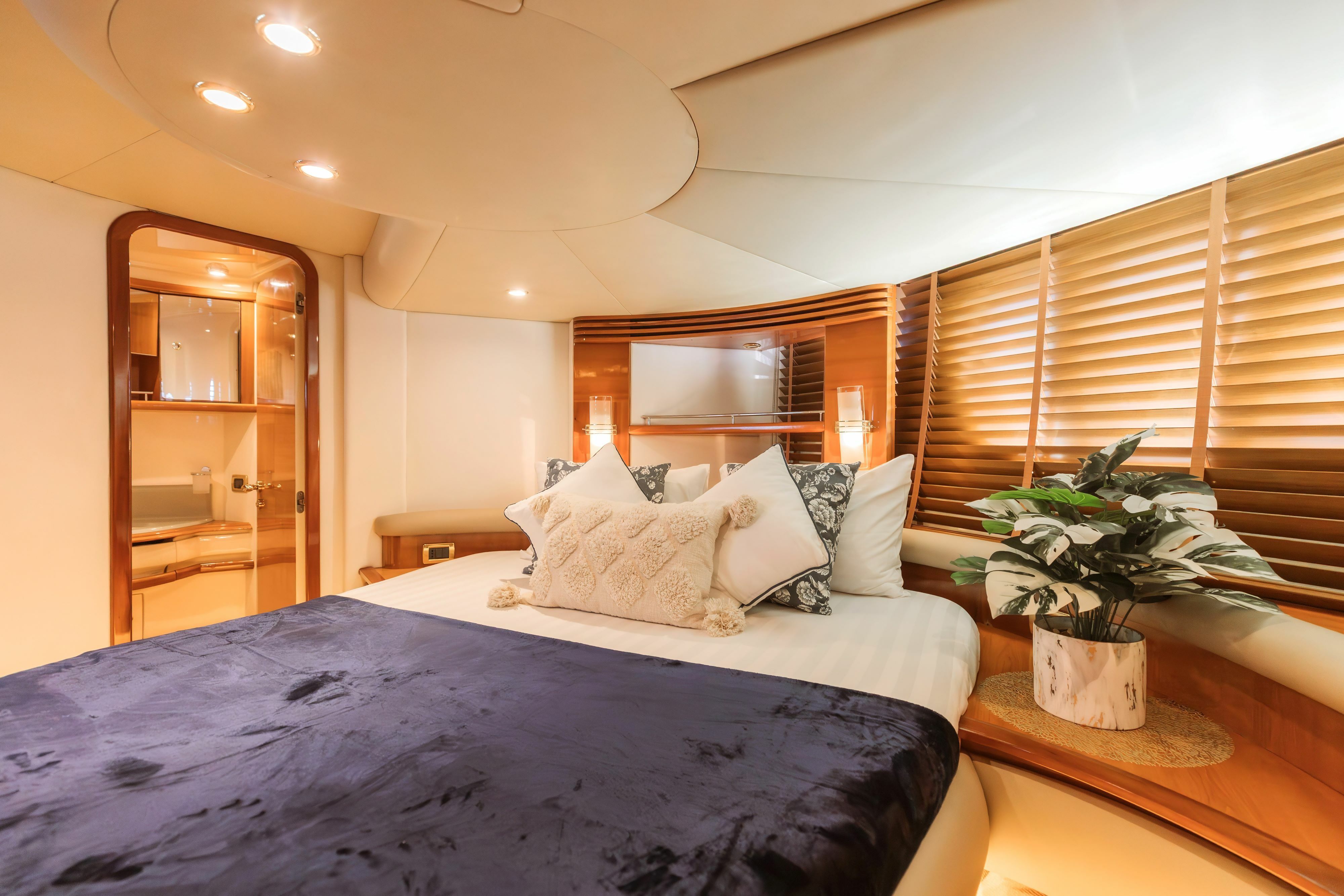 Azimut 55 | After 8