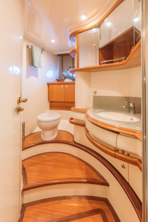 Azimut 55 | After 8