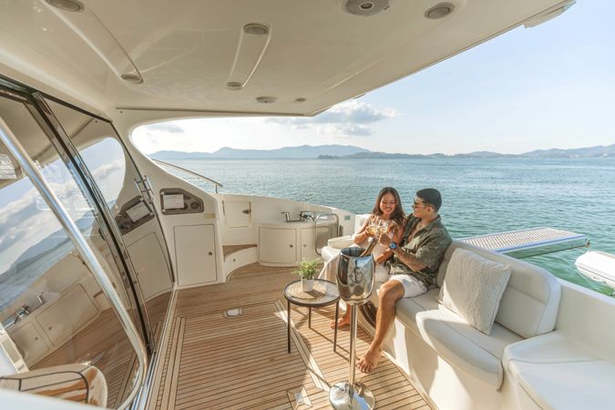 Azimut 55 | After 8