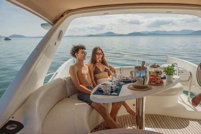 Azimut 55 | After 8