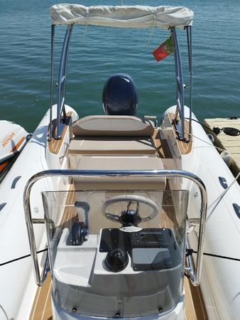 Capelli Tempest 650 | Zatum