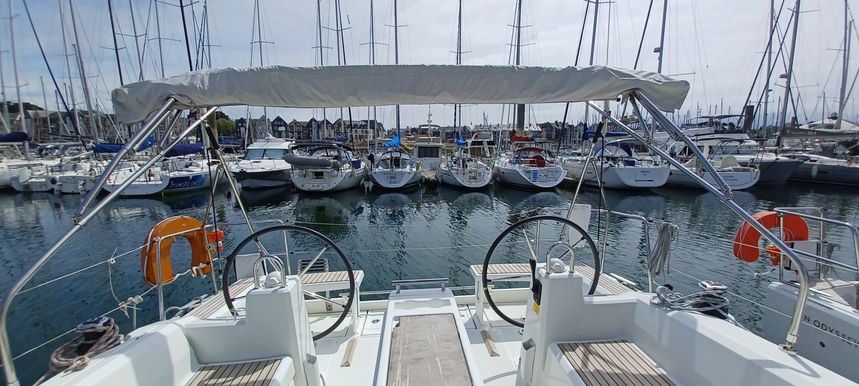 Beneteau Oceanis 38.1 | Hinatea