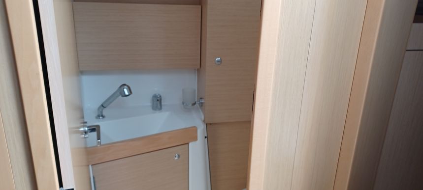 Beneteau Oceanis 38.1 | Hinatea