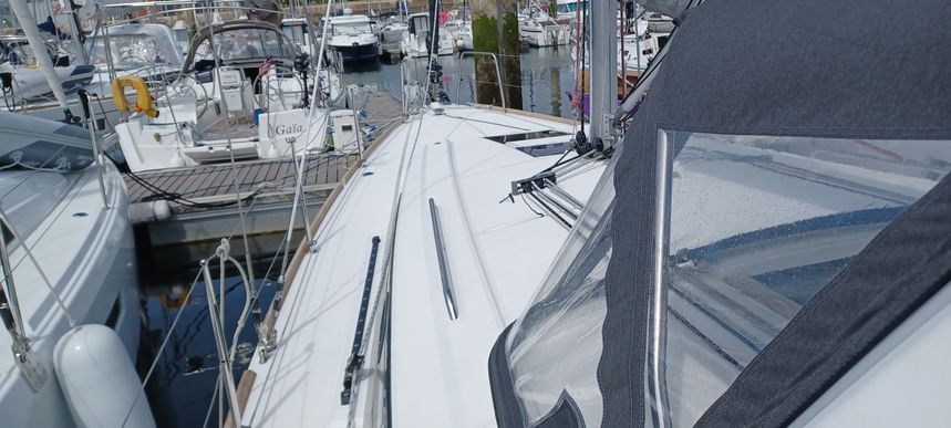 Beneteau Oceanis 38.1 | Hinatea