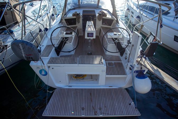 Dufour 360 | Vanila
