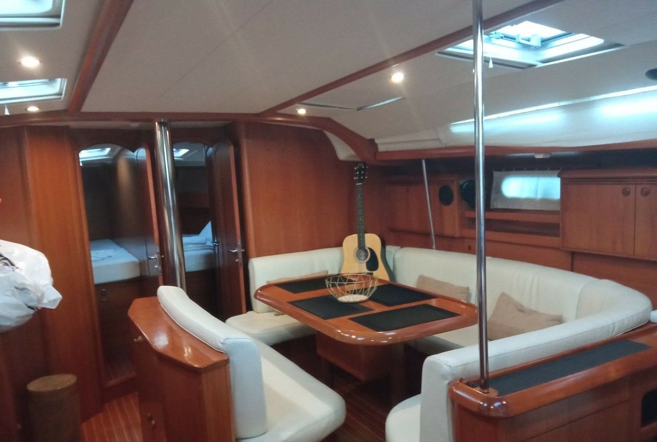 Jeanneau Sun Odyssey 49 | Family12