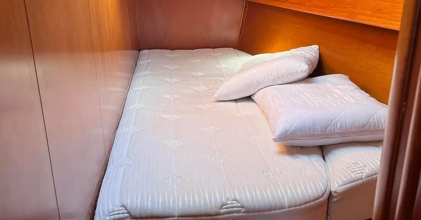 Jeanneau Sun Odyssey 49 | Family16