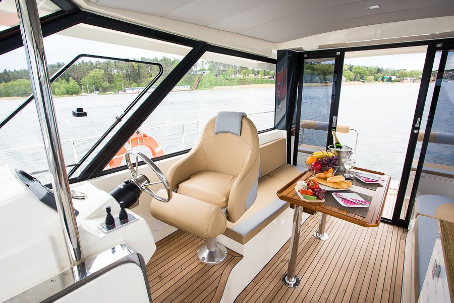 Nautica 1300 | Lux