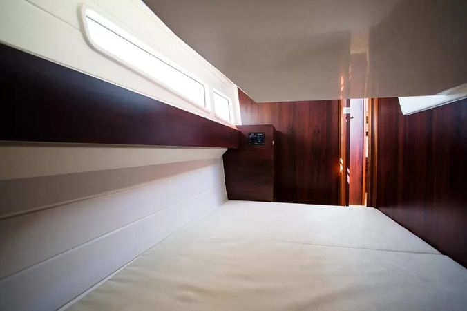 Platinum 989 | Flybridge