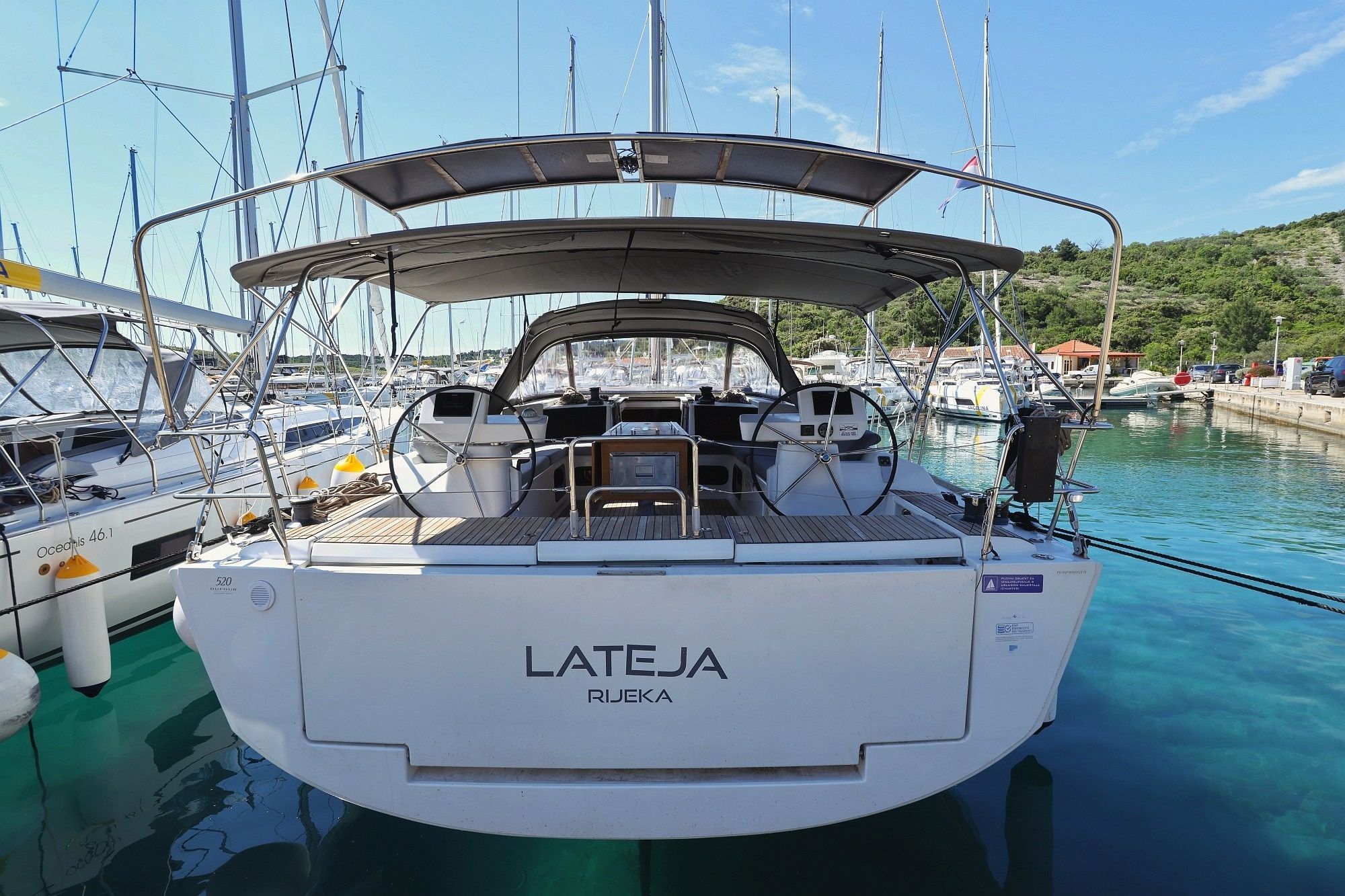Dufour 520 GL | Lateja