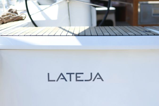 Dufour 520 GL | Lateja