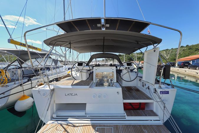 Dufour 520 GL | Lateja