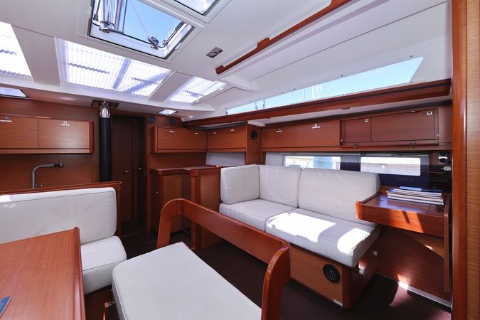 Dufour 520 GL | Lateja