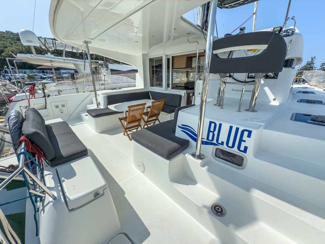 Lagoon 40 | Blue