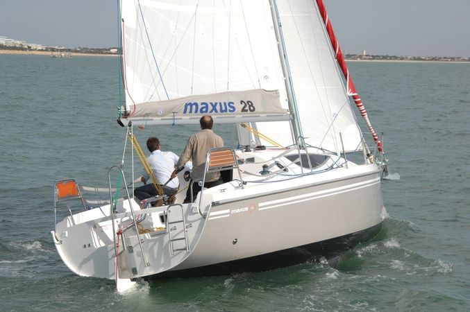 Northman Maxus 28 | Aurora