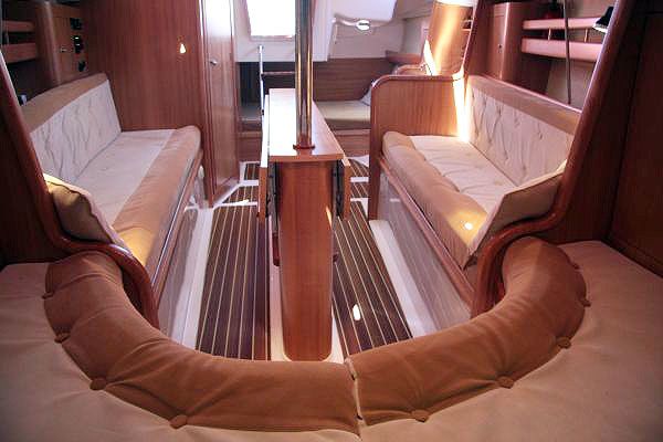 Northman Maxus 28 | Aurora