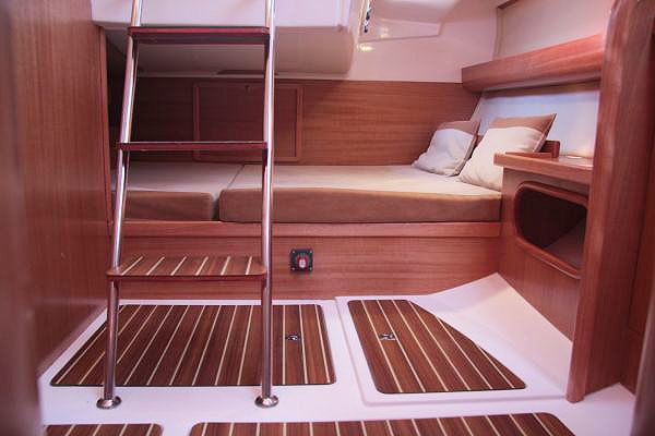 Northman Maxus 28 | Aurora