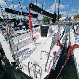 Northman Maxus 28 | Aurora