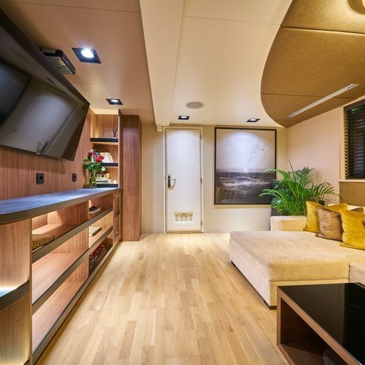 Custom Built 33 | Rara Avis