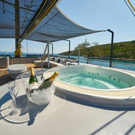 Custom Built 33 | Rara Avis