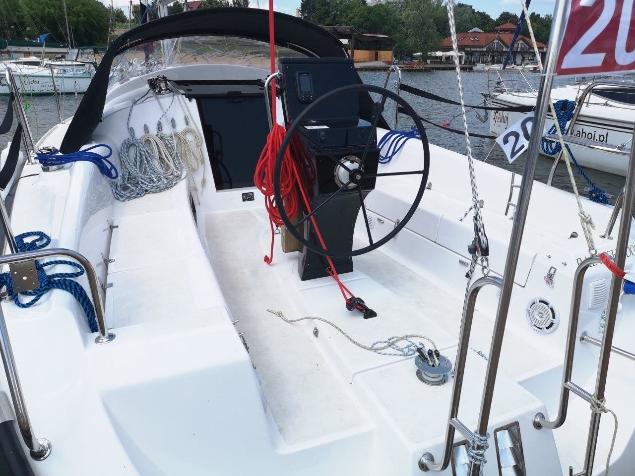 Northman Maxus 33.1 | Rain Shadow