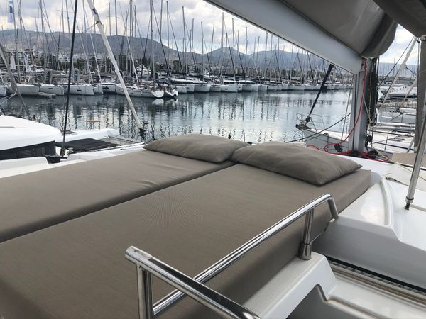 Fountaine Pajot Saona 47 | Red Rose