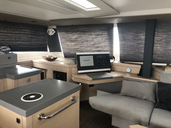 Fountaine Pajot Saona 47 | Red Rose