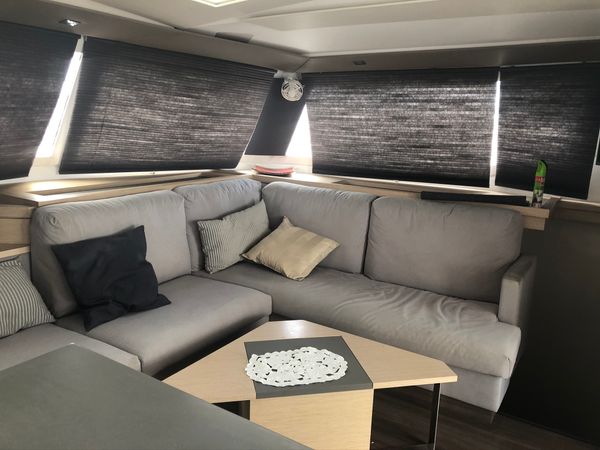Fountaine Pajot Saona 47 | Red Rose