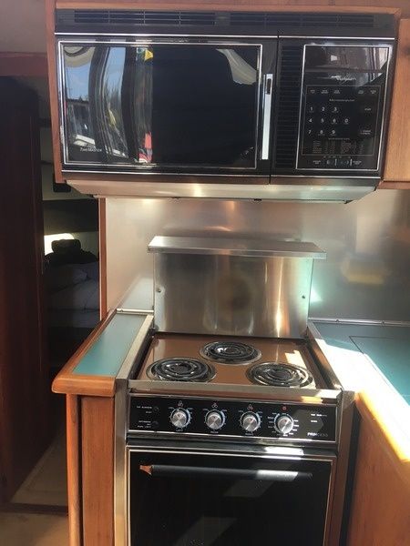 Bayliner 3888 | Ocean Pearl