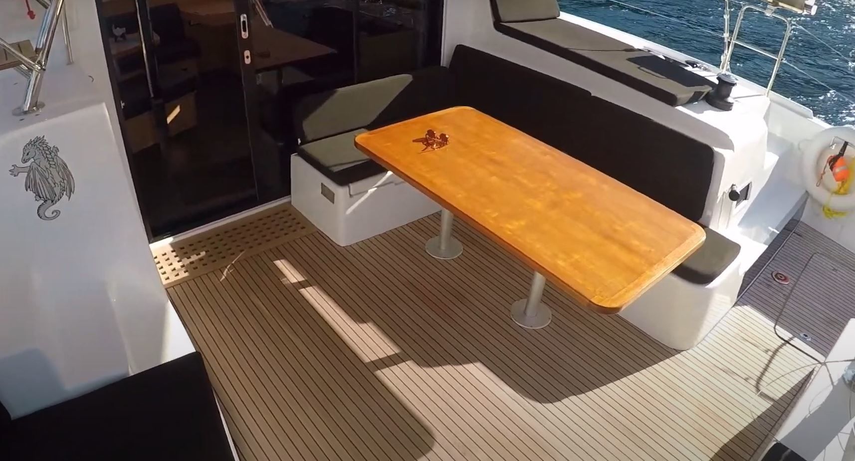 Lagoon 42 | Water Dragon