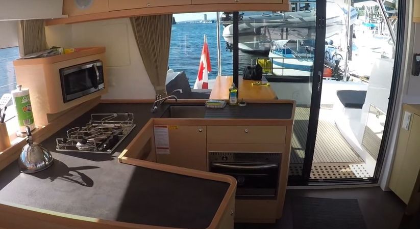 Lagoon 42 | Water Dragon