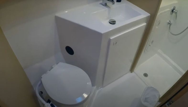 Lagoon 42 | Water Dragon