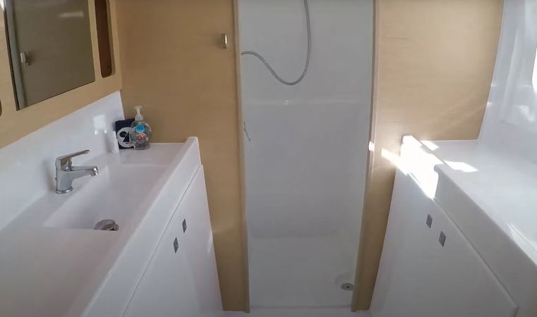 Lagoon 42 | Water Dragon