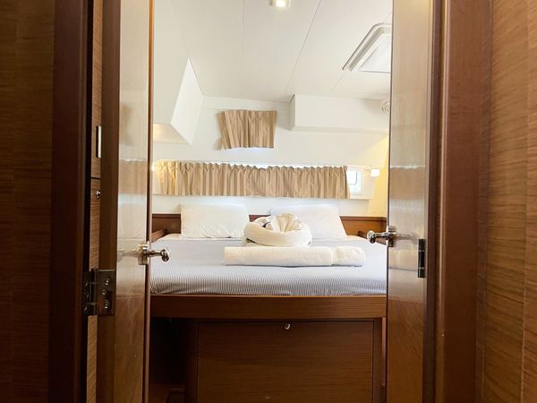 Lagoon 42 | Time Will Tell