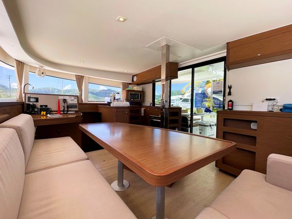 Lagoon 42 | Time Will Tell