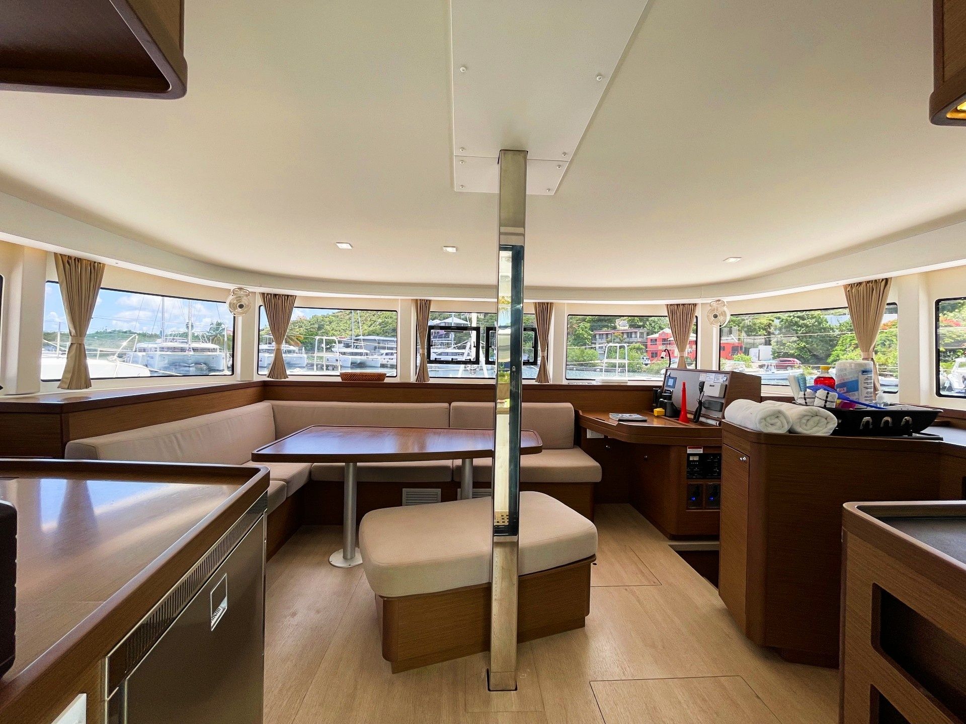 Lagoon 42 | Time Will Tell