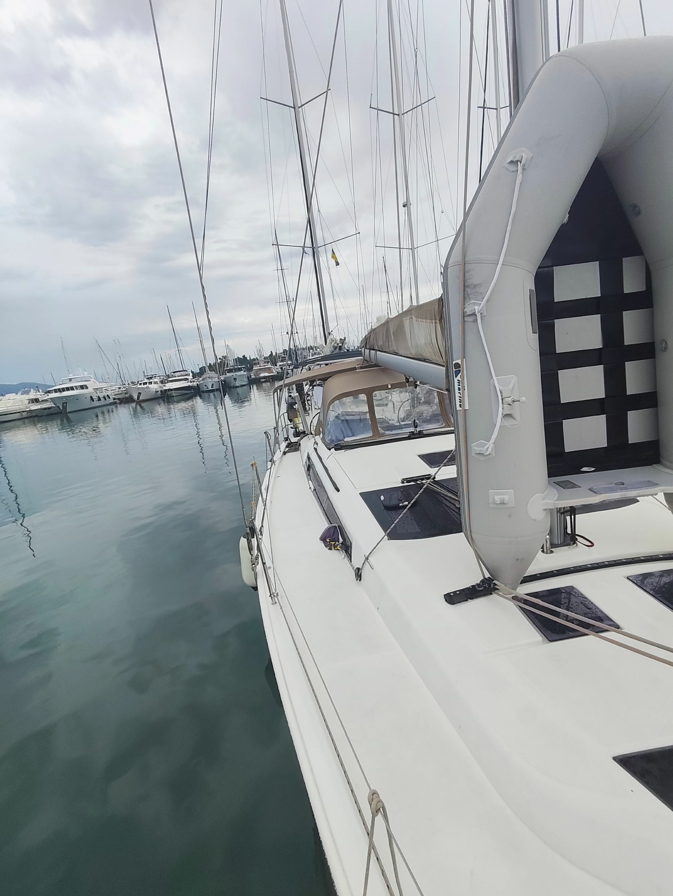 Dufour 430 | Echo 1