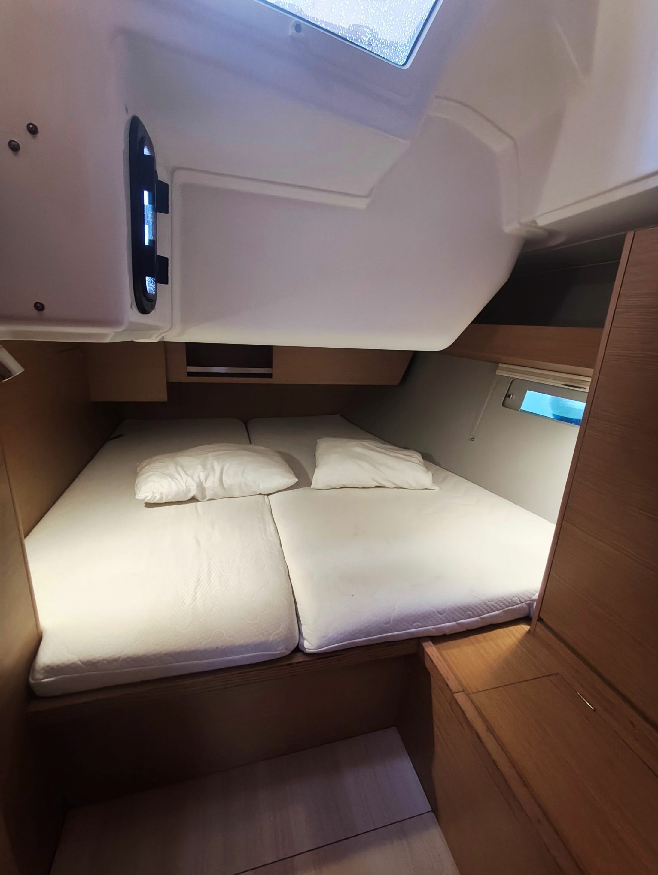 Dufour 430 | Echo 1