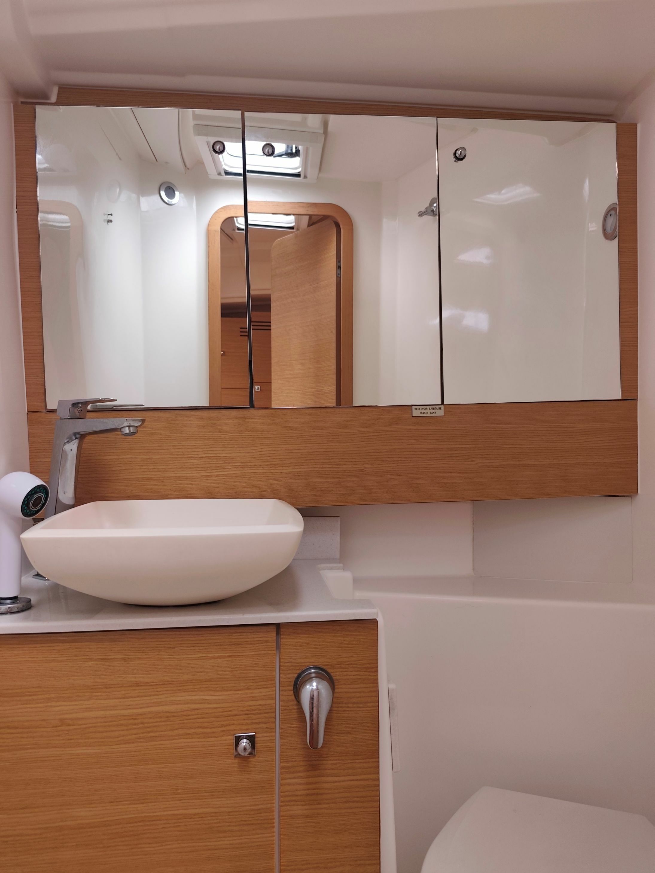 Dufour 430 | Echo 1
