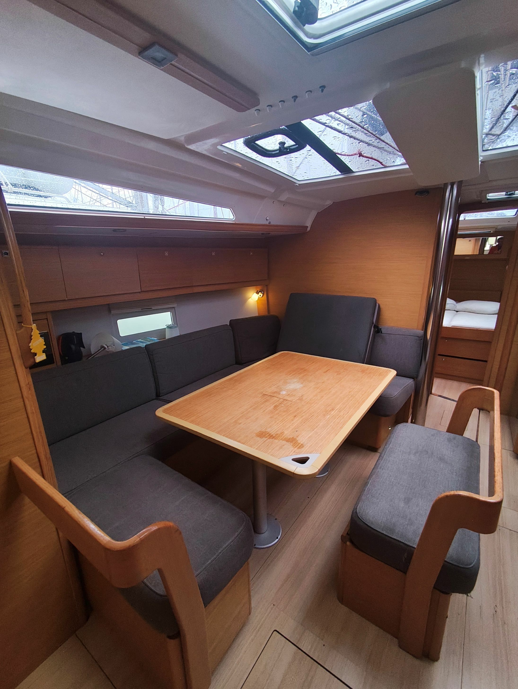 Dufour 430 | Echo 1