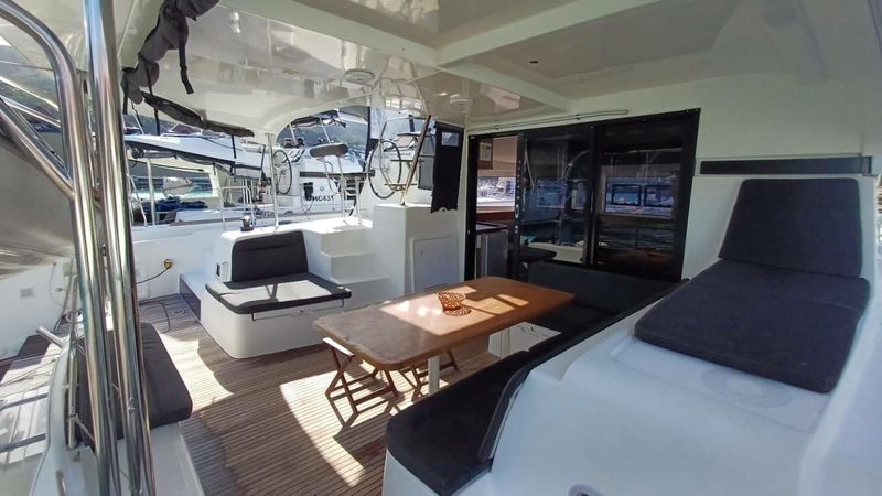 Lagoon 42 | BlueSkin