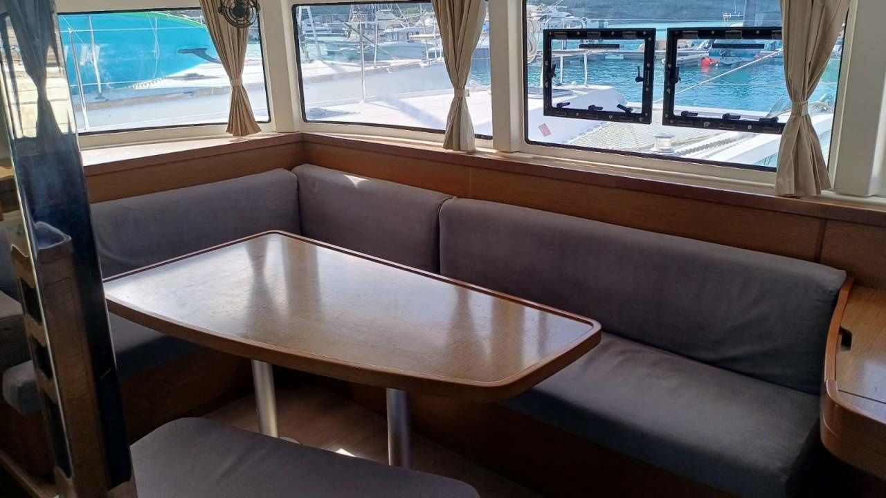 Lagoon 42 | BlueSkin