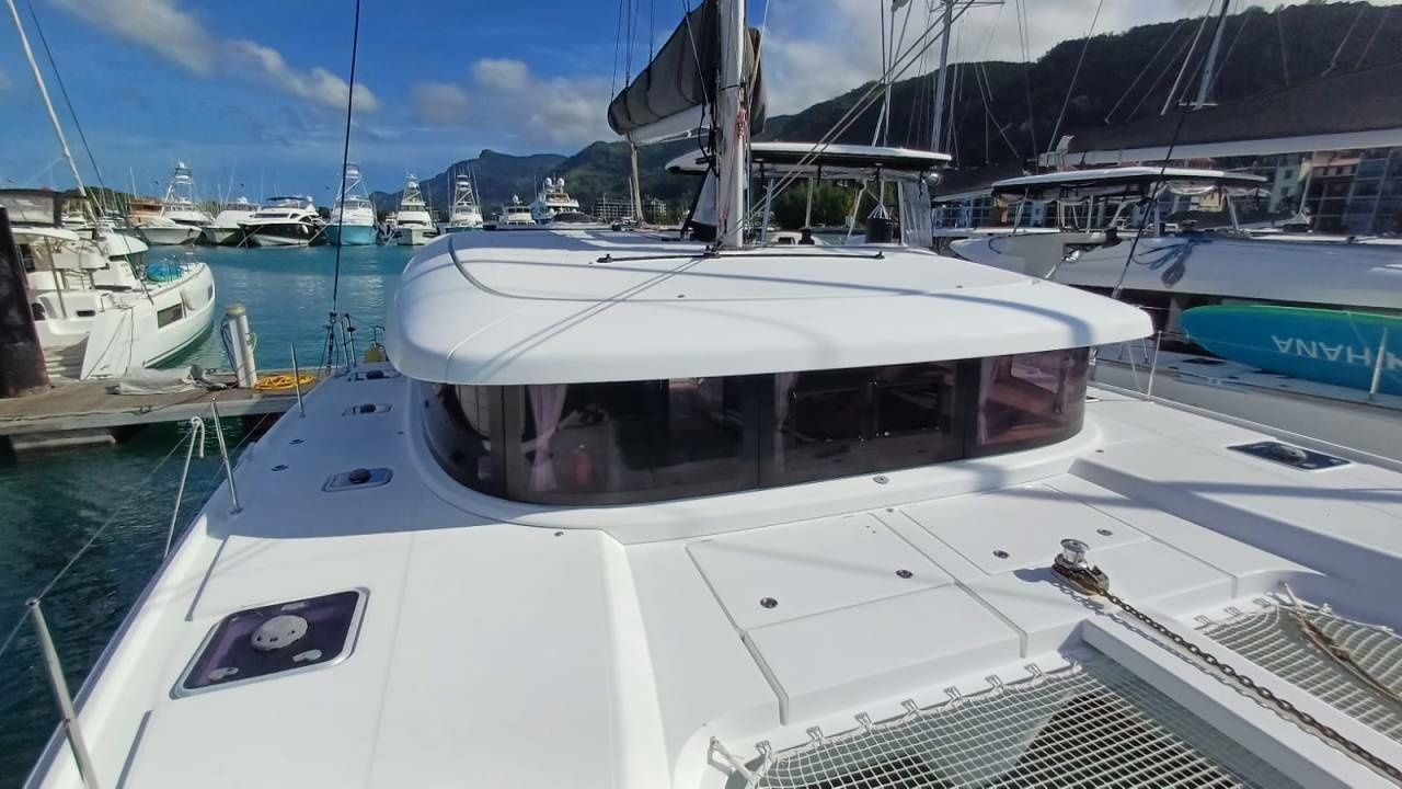 Lagoon 42 | BlueSkin