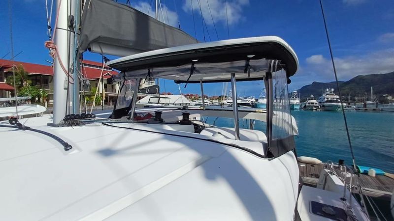 Lagoon 42 | BlueSkin