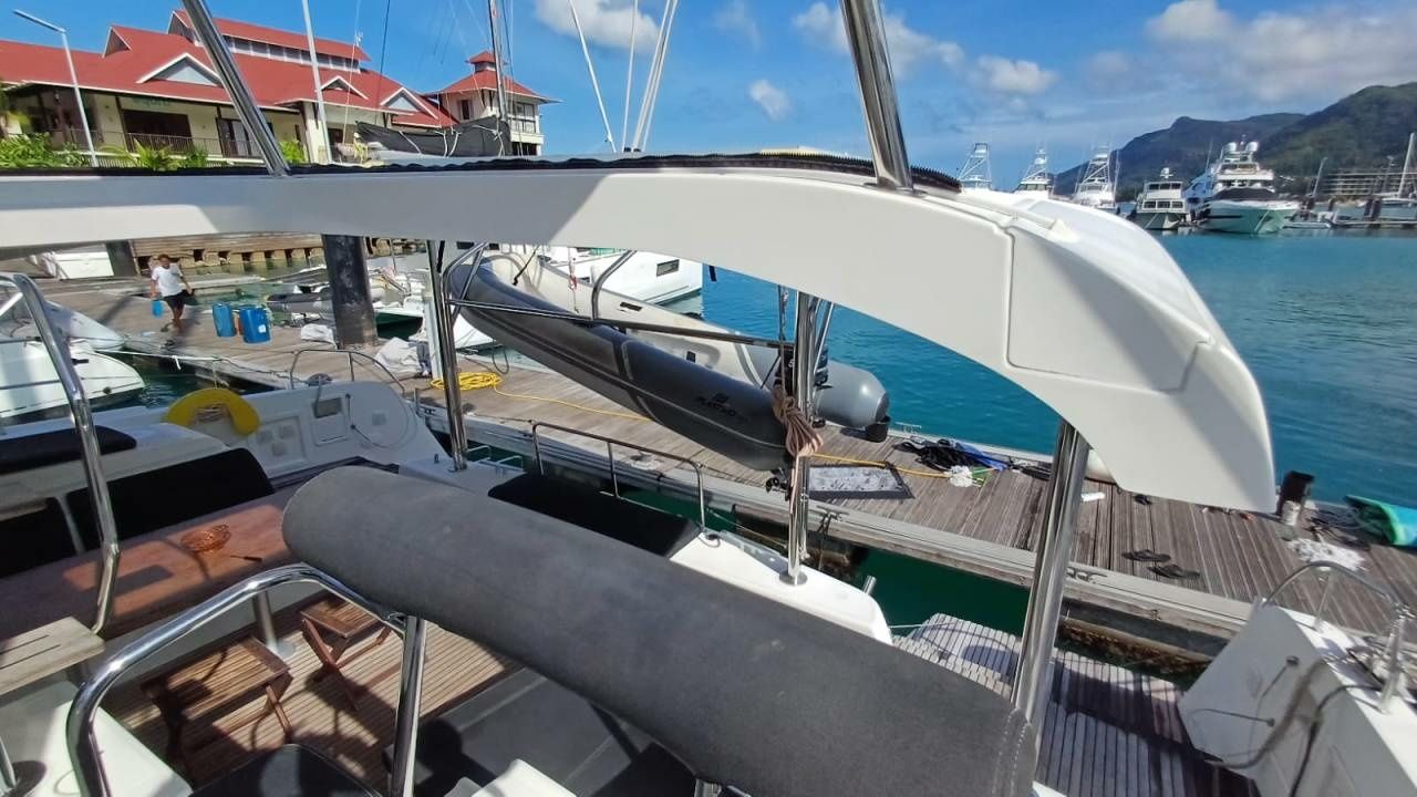 Lagoon 42 | BlueSkin