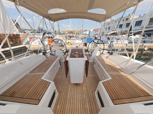 Beneteau Oceanis 46.1 | Mr. White