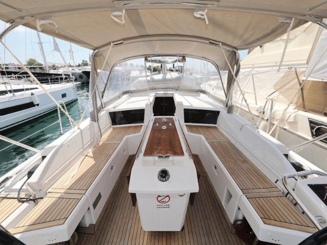 Beneteau Oceanis 46.1 | Mr. White