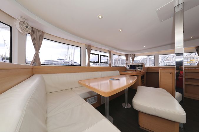 Lagoon 42 | Demi Doux