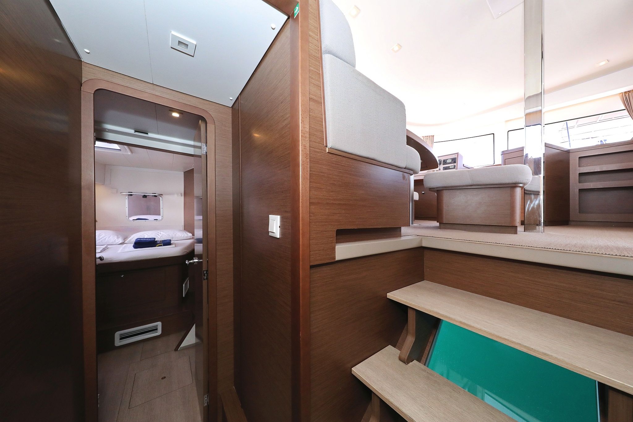 Lagoon 42 | Media Luna