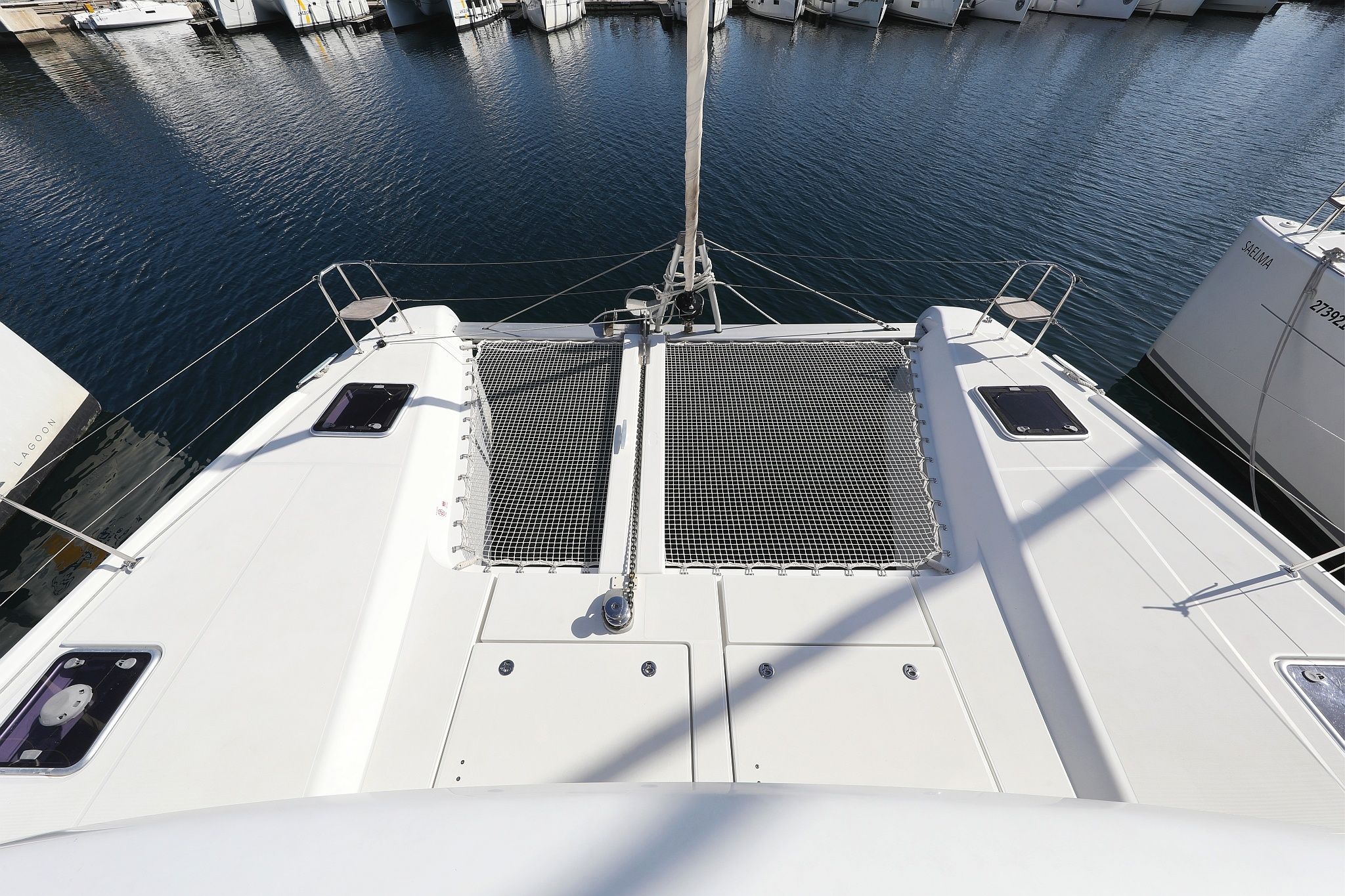 Lagoon 42 | Media Luna